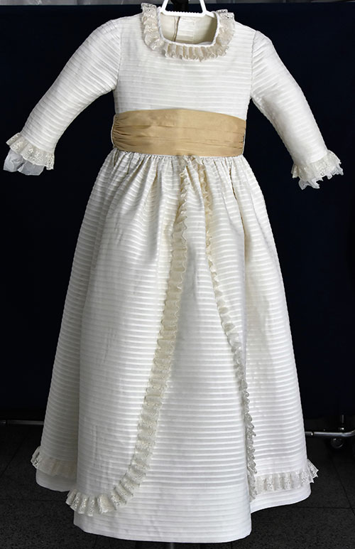 Vestido de comunión tratado por Niagara